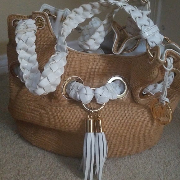 Michael Kors drawstring Leather Purse - Picture 1 of 6